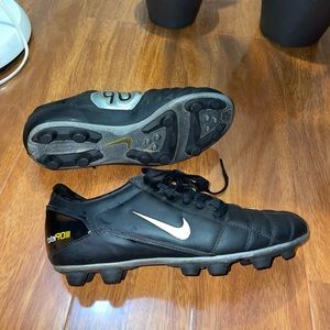 Nike Total 90 Soccer cleats size 8.5